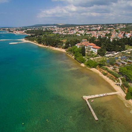 Kamp Karla & Bruno Hotel Sveti Filip i Jakov Exterior foto