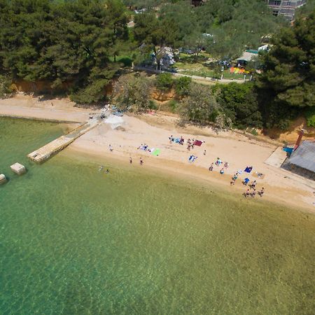 Kamp Karla & Bruno Hotel Sveti Filip i Jakov Exterior foto