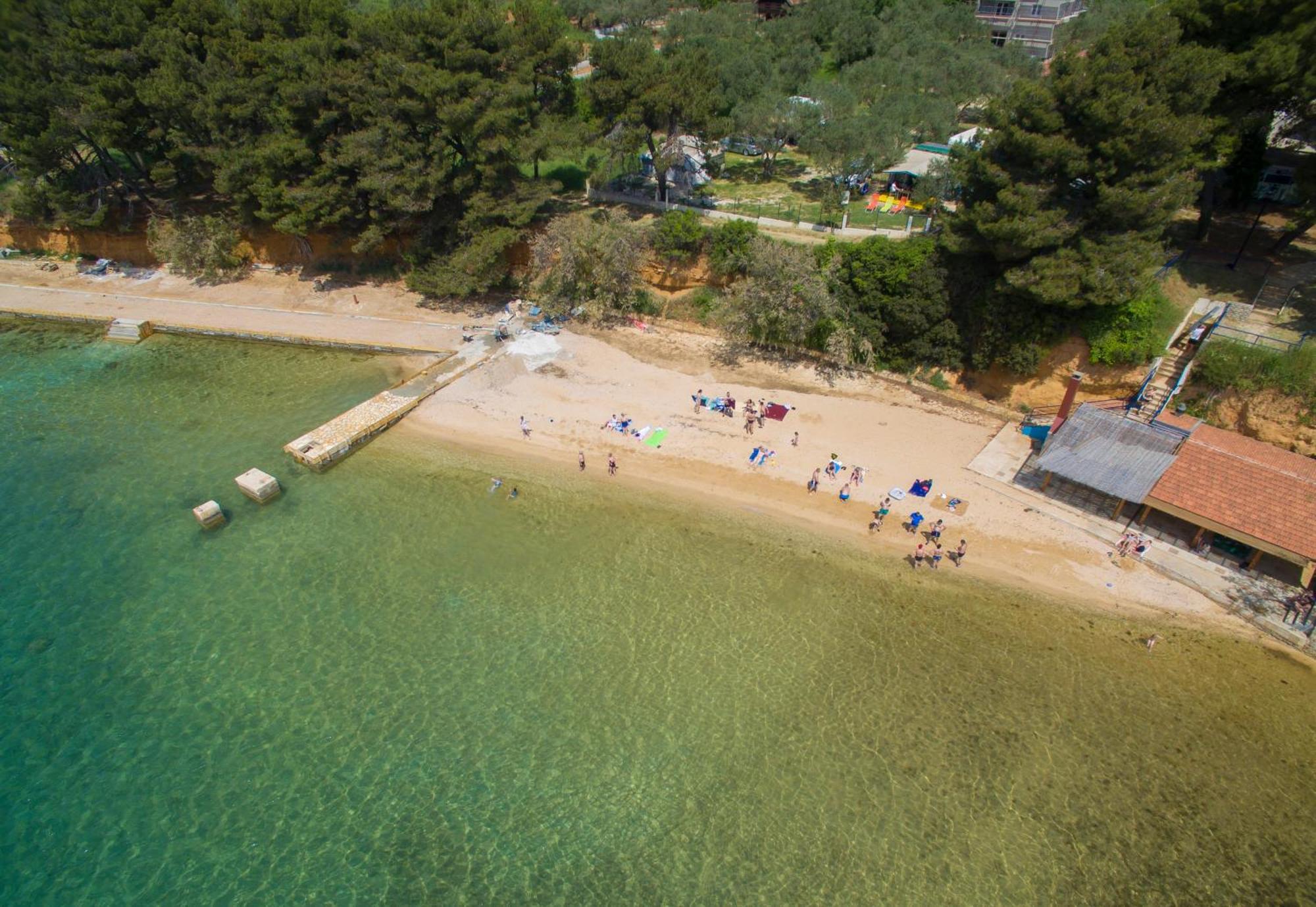 Kamp Karla & Bruno Hotel Sveti Filip i Jakov Exterior foto