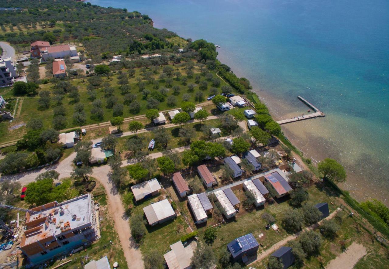 Kamp Karla & Bruno Hotel Sveti Filip i Jakov Exterior foto